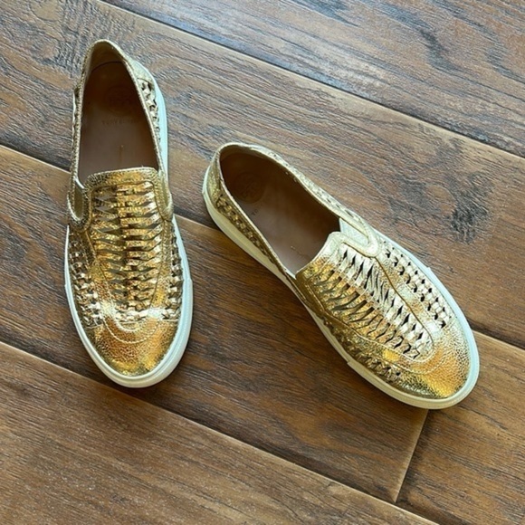 Tory Burch Huarache Slip Ons - Size 7M - Picture 12 of 12